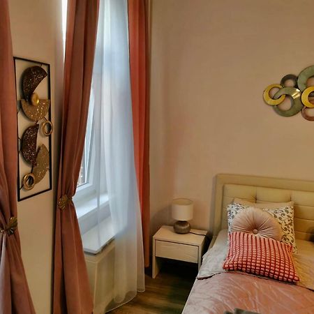 Goldcentral Apartment Comfort Budapest Exterior foto